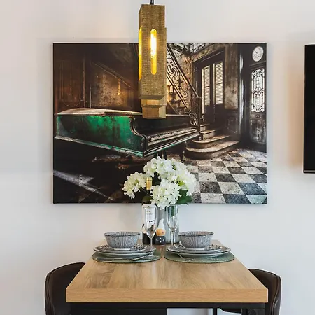 Near Bts Airport Apartman