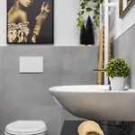 Apartamento Near Bts Airport