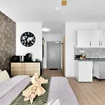 Appartement Near Bts Airport *